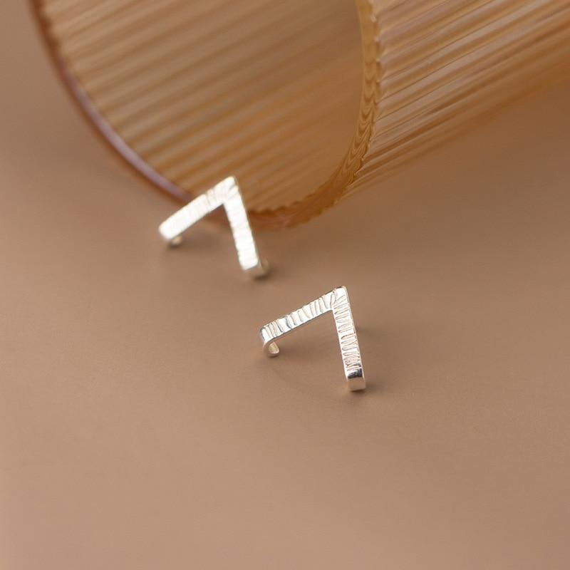 

Серьги-гвоздики из настоящего серебра 925 пробы с V-образной полосой для женщин и мужчин унисекс