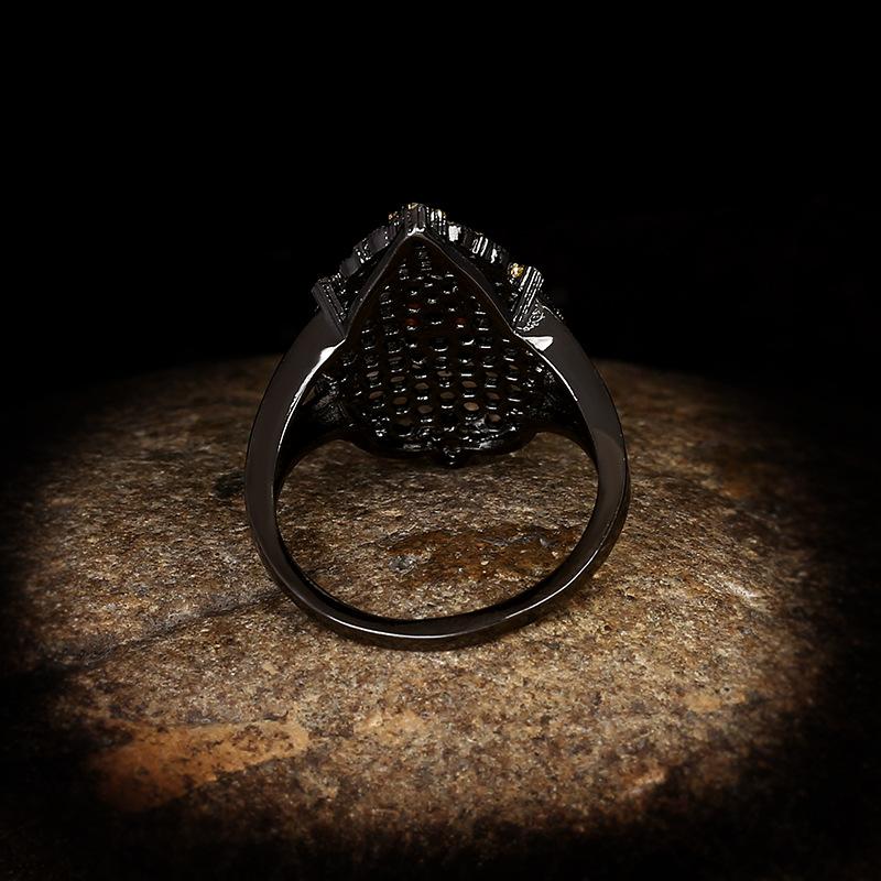 Schwarz und Gold Zweifarbige Mikro-Set-Ringe Hohe Qualität Modeschmuck Zirkonia-Ringe Retro Palaststil