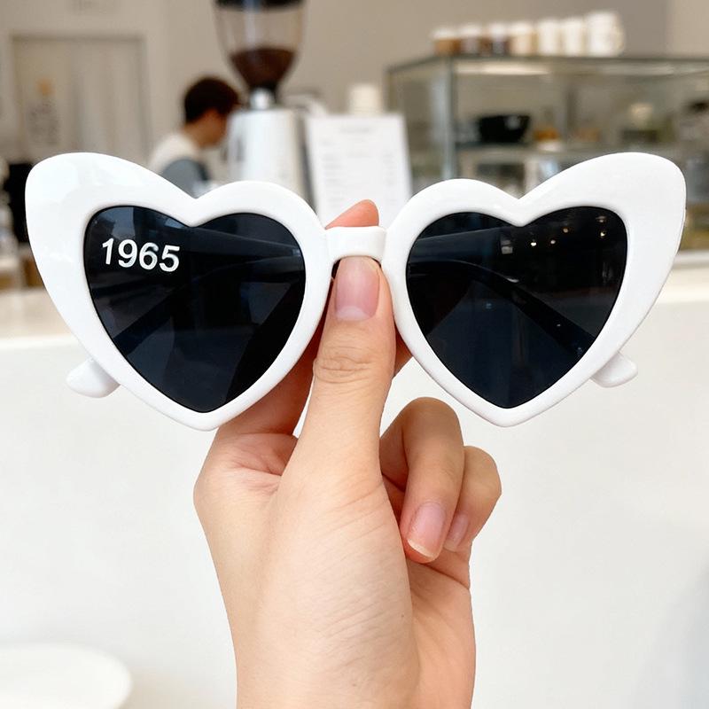 

2025 Unisex Slimming Letter Sunglasses - Fashion Party Accessory