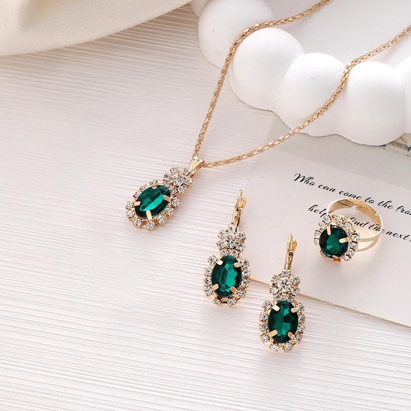 European & American Trendy Diamond Teardrop Jewelry Set: Necklace, Ring, Bracelet, Earrings