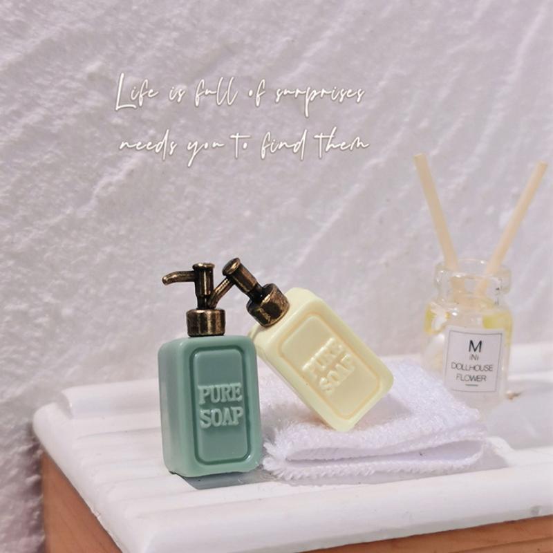 Miniature Soap Dispenser 4Pcs Set Dollhouse Accessories Split Bottle Pretend Play Kit for Kids Daily Role Playing