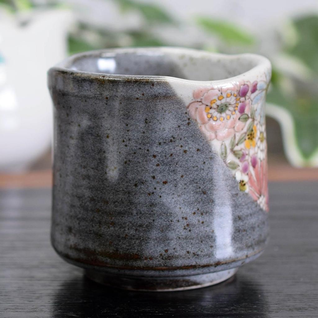 Stylish Kutani Ware Hanazumi from Waza No A Great Gift for and 88th Teacup, Red, Kura. Birthdays, 60th, 70th, 77th, 80th, Birthdays.