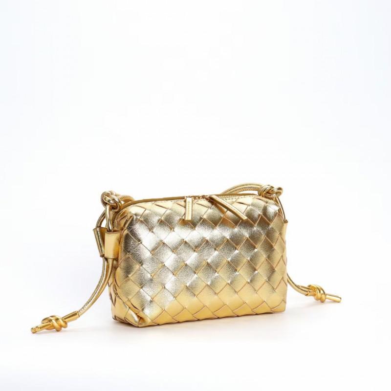 Borsa a tracolla quadrata compatta in vera pelle intrecciata da donna, minimalista, piccola