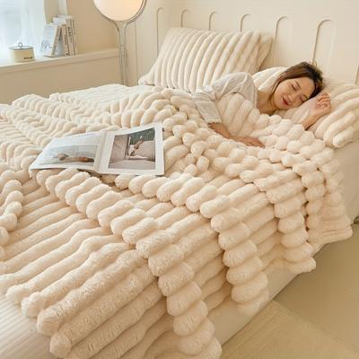 Faux Rabbit Fur Throw Blanket for Winter Luxury Warmth Super Comfortable Blankets for Beds High-end Warm Winter Blanket for Sofa