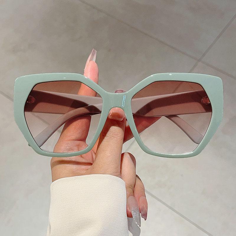 Polygon Design Black Shades Ins Brand Gradient Ladies Sunglasses New In Women Fashion Sun Glasses for Driving Beach