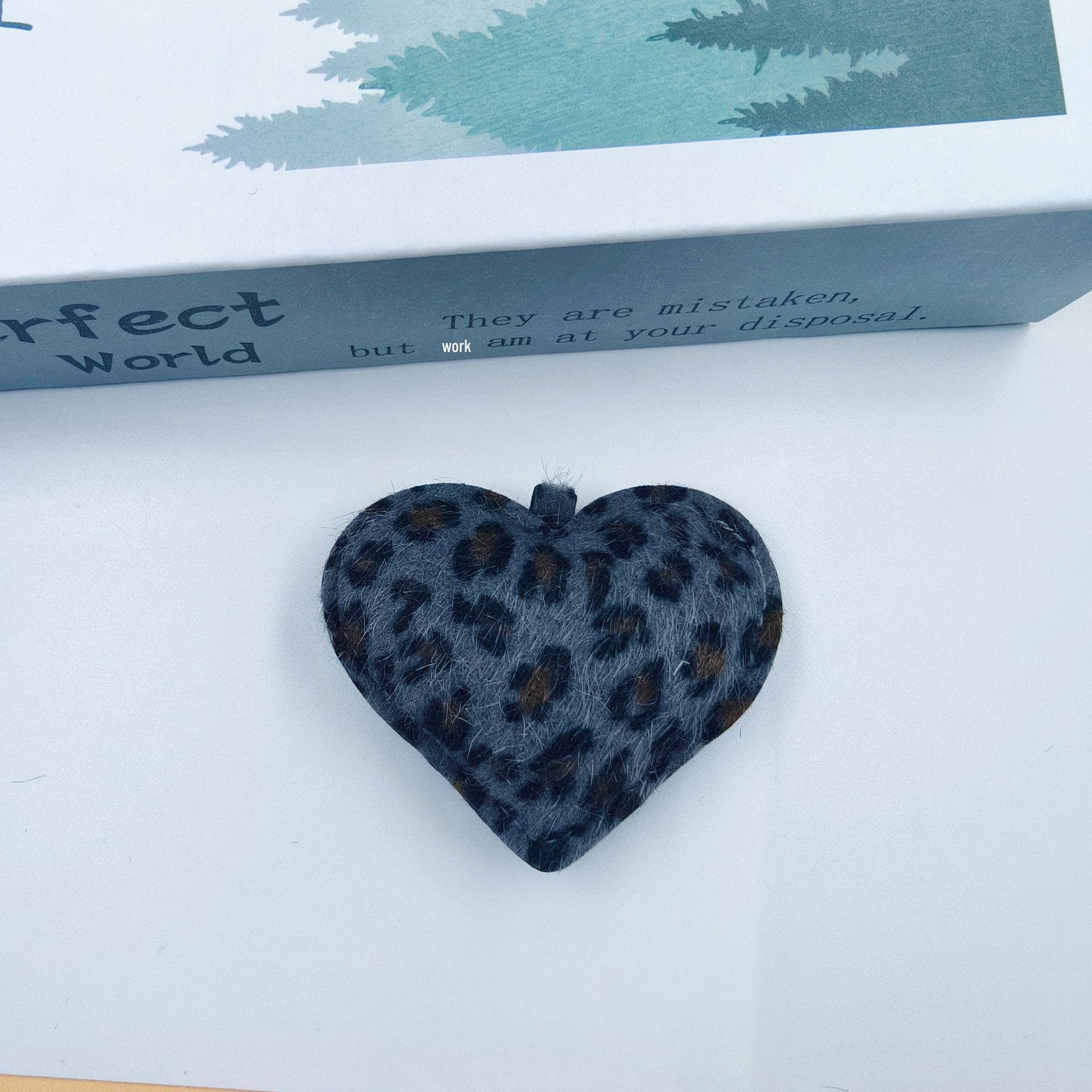Leopard Print Heart-Shaped Keychain & Car Pendant Accessory