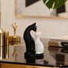 Abstract Black-and-White Cat Couple Sculpture: Modern Romantic Animal Statue for Home Decor and Artistic Ornament