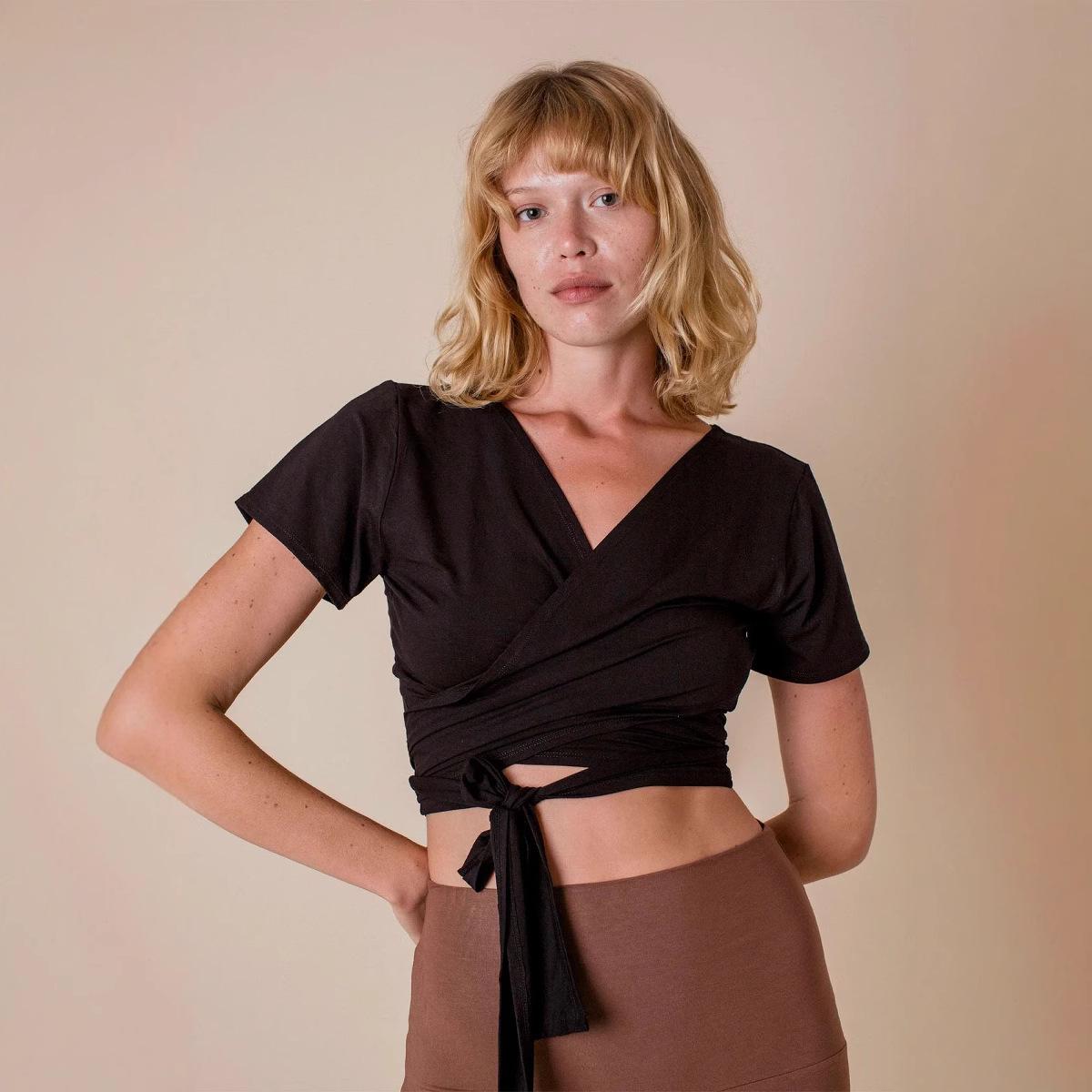 

Женская мода весна/лето 2025 шнуровка облегающие спортивные топы накидка Large чёрный