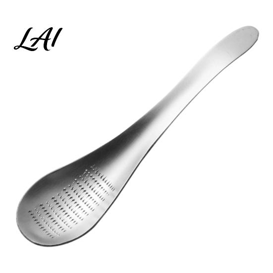 Ginger Paste Grater Stainless Steel And Garlic Grinder Easy Clean Handheld Manual Grater Mincer for Cooking Residue Separation Multi Purpose Kitchen