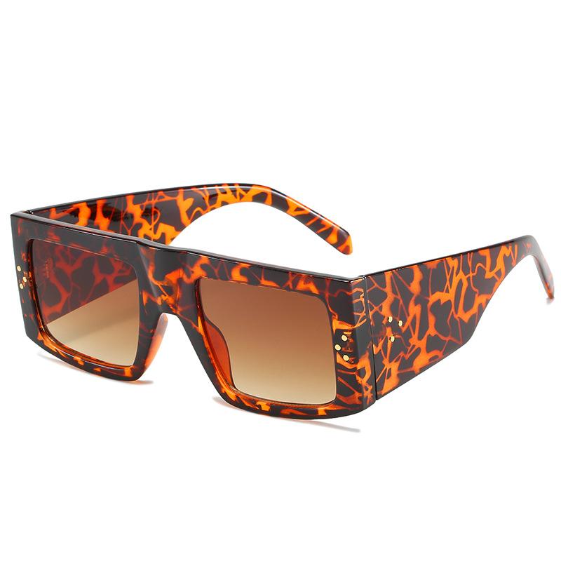 Luxury Fashion Brand Designer Oversized Square Sunglasses Women Vintage Rivet Big Frame Gradient Sun Glasses For Female Uv400