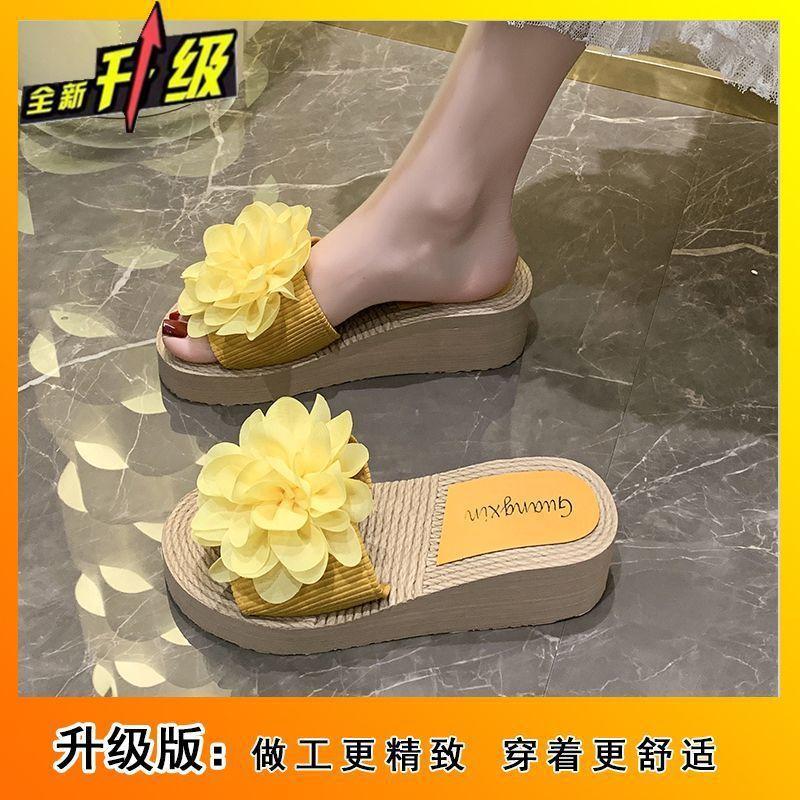 2025 Internet celebrity cool slippers women summer wear thick bottom slope heel flower word cool slippers seaside resort wind beach shoes