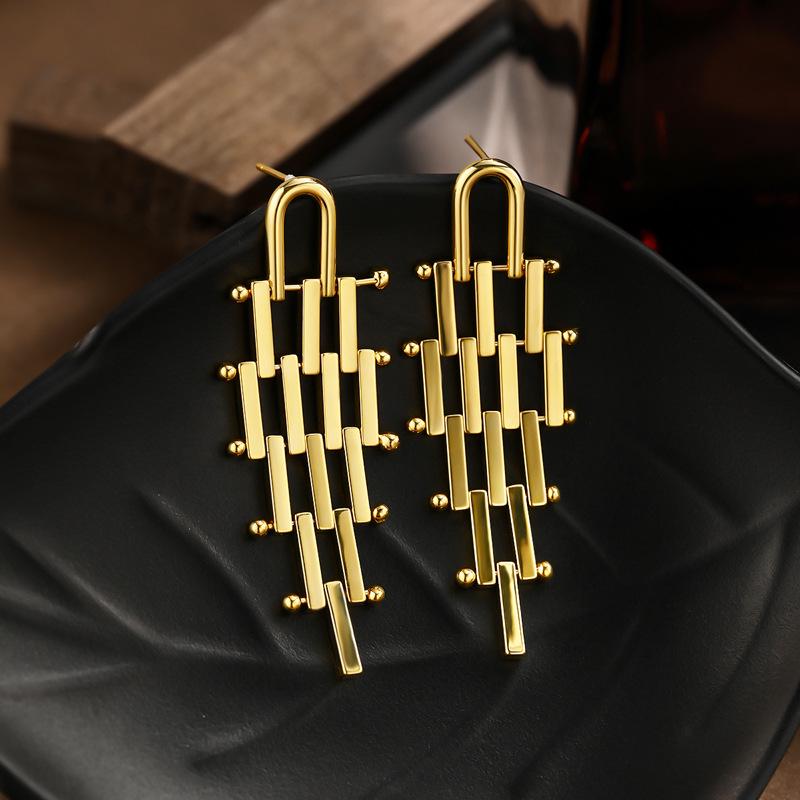 

Geometric Trapezoid Metal Dangle Earrings: Bold, Fashionable & Unique Niche Design for Women