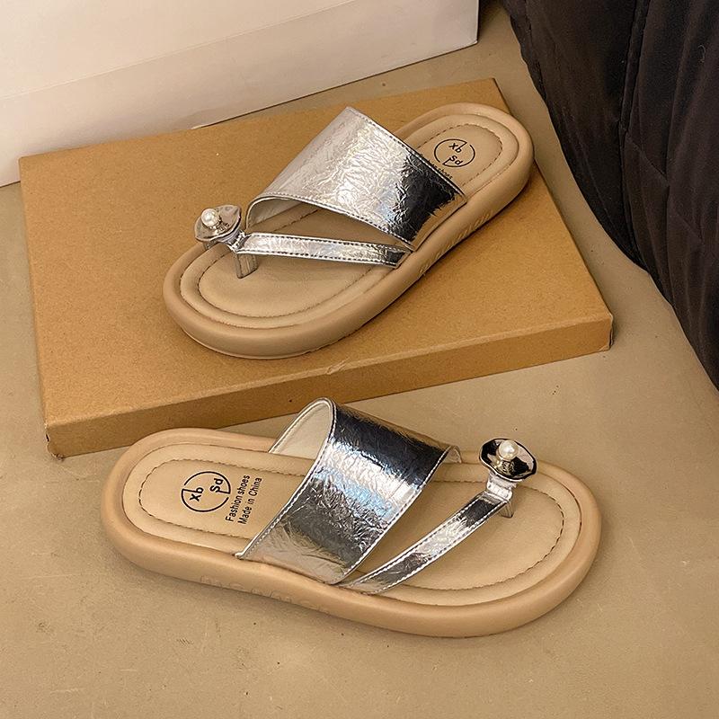 Premium bottom cool slippers women's summer outer wear 2025 new foot slippers beach cover toe flip-flops women