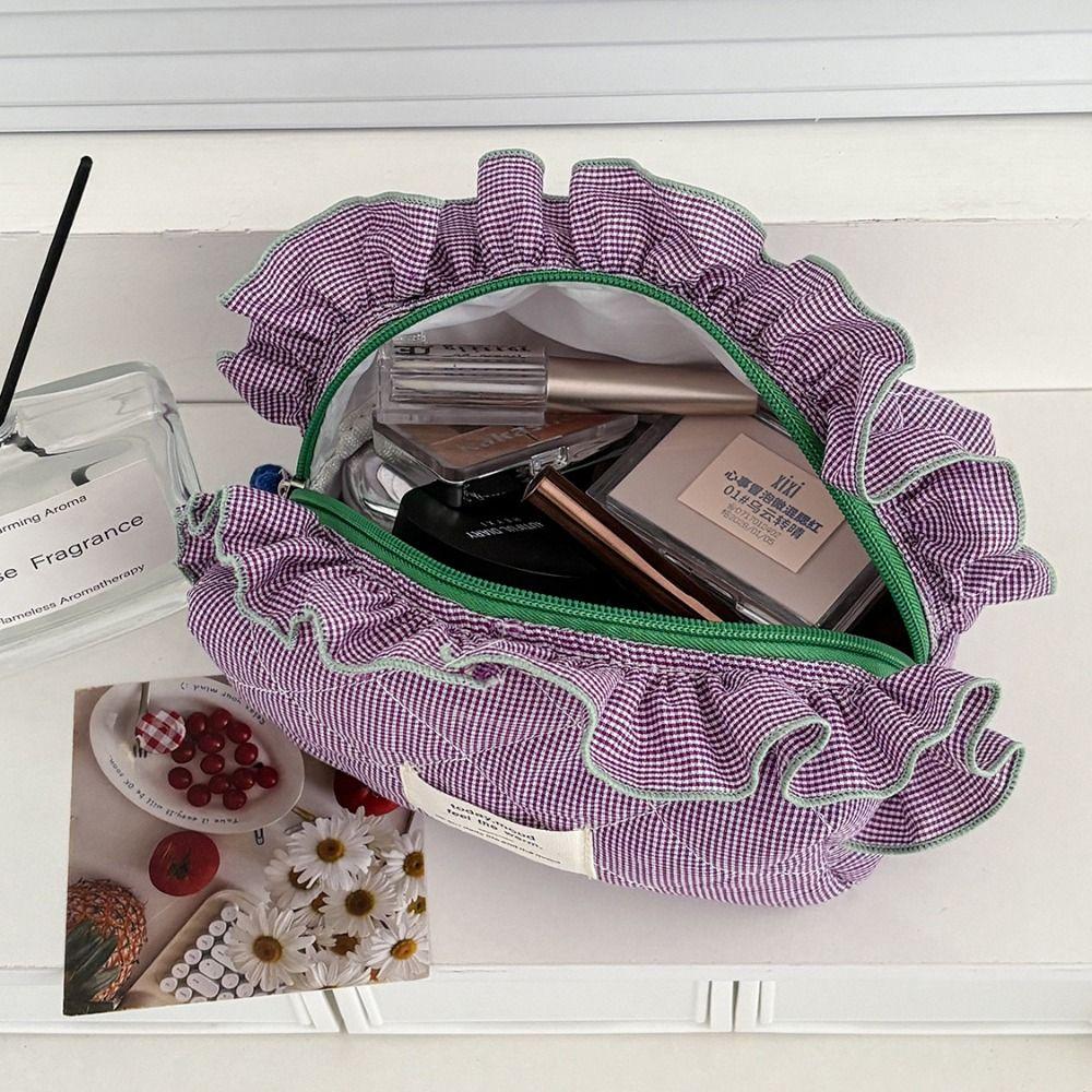 Portable Vintage Gingham Cosmetic Makeup Bag Organizer Large Capacity Cosmetic Pouch Ruffled Edges Sweet Lace Clutch Daily Use