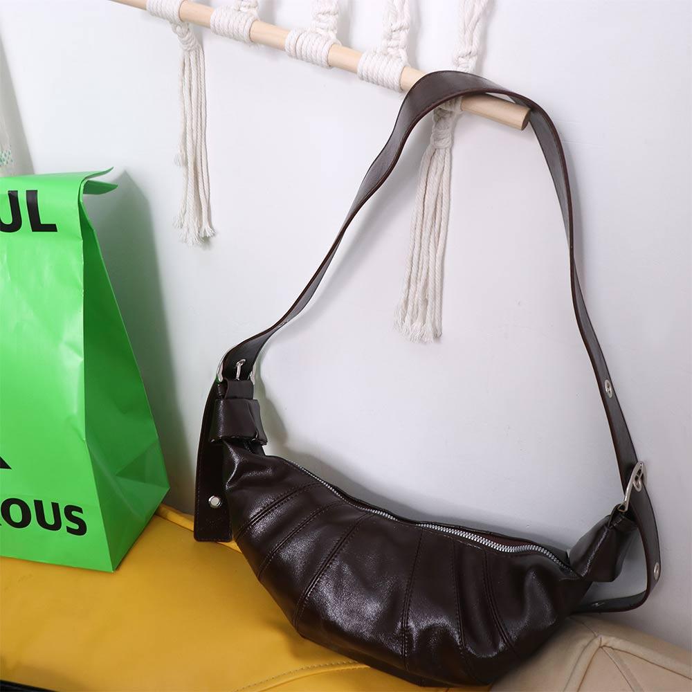 

Black Croissant Shoulder Bag Brown Crossbody Bag Simple PU Dumplings Bag Outdoor кавовий
