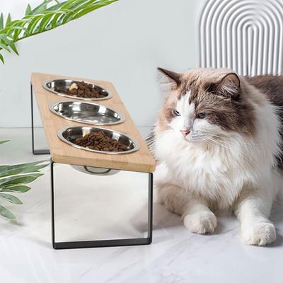Chats – Gamelles et distributeurs de nourriture pour chats