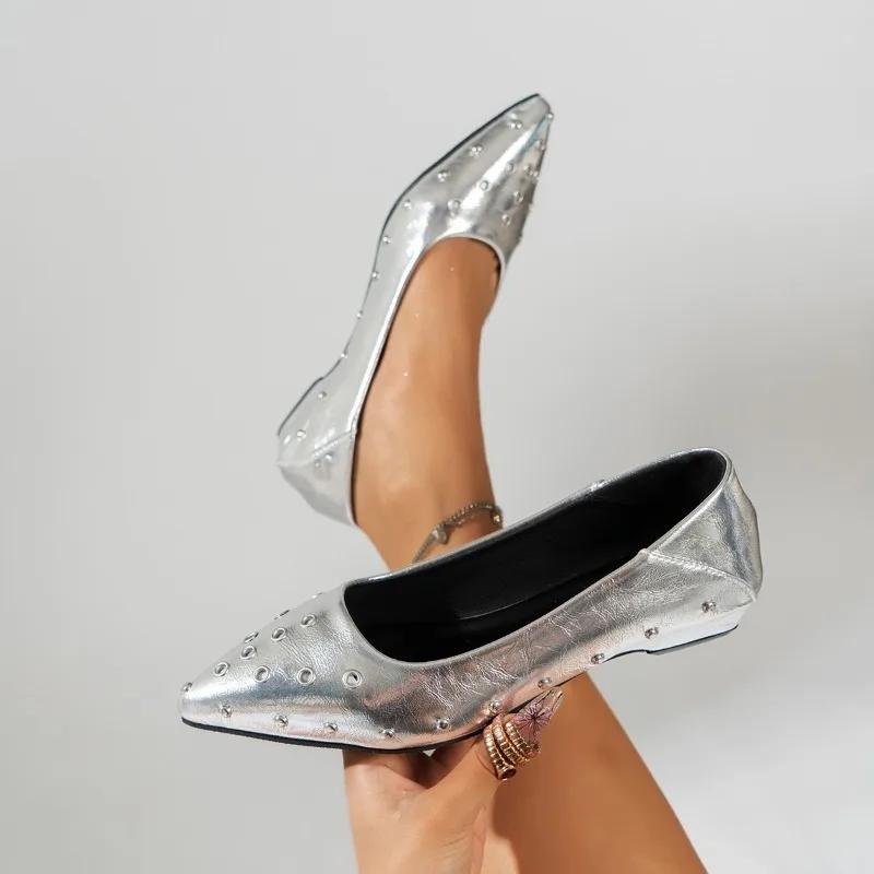 Fashion Autumn New Flat Single Shoes Women Fashion Pointed Head Shallow Mouth Rivets Soft Sole Non-slip Comfortable Low-top Shoes