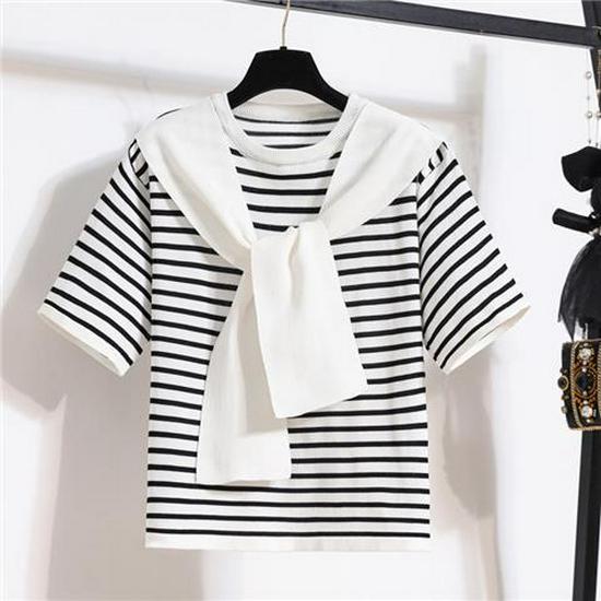 

Striped Shawl Top & High-Waisted Denim Skirt Set - Chic, Slimming Two-Piece for Summer 2026. XL fits 54-60 kg