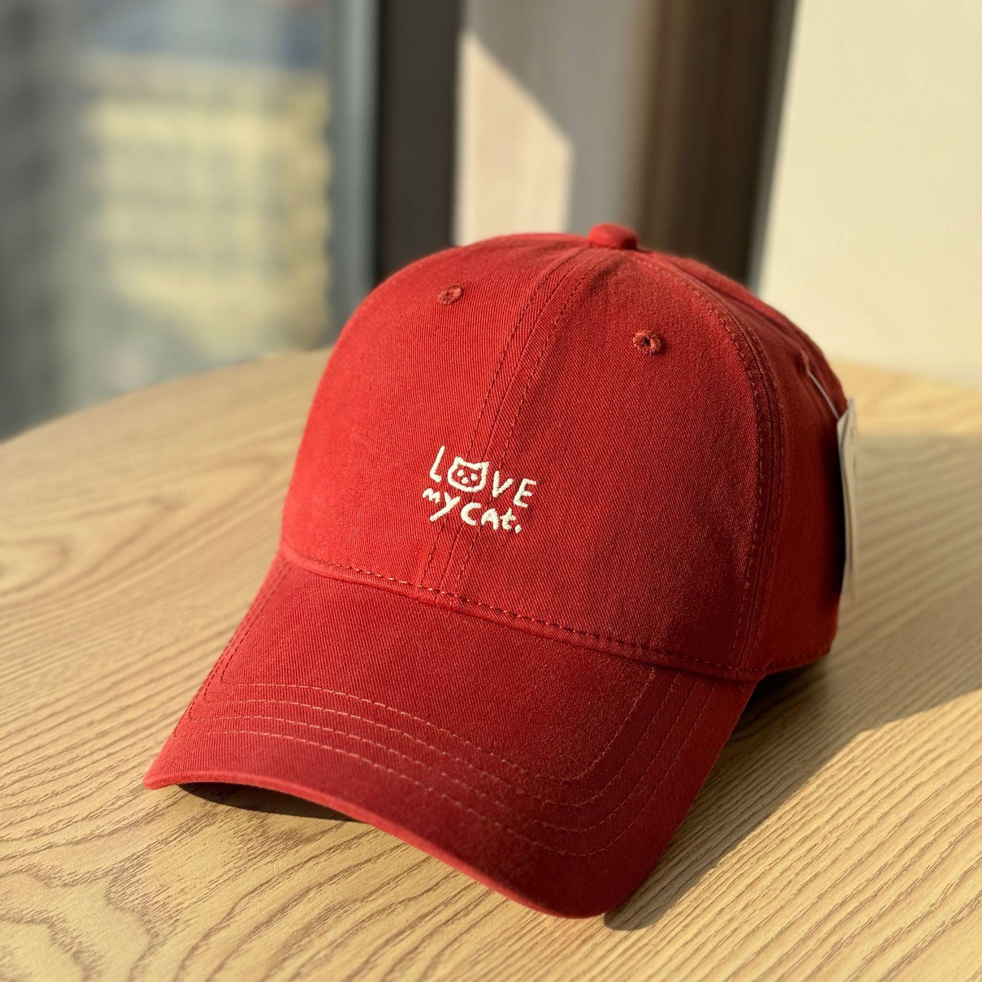 

Korean-style cute and simple letter-embroidered soft-top baseball cap with wide brim that makes the face look smaller, trendy women s cap Adult54-60Adjustable вина червоного кольору