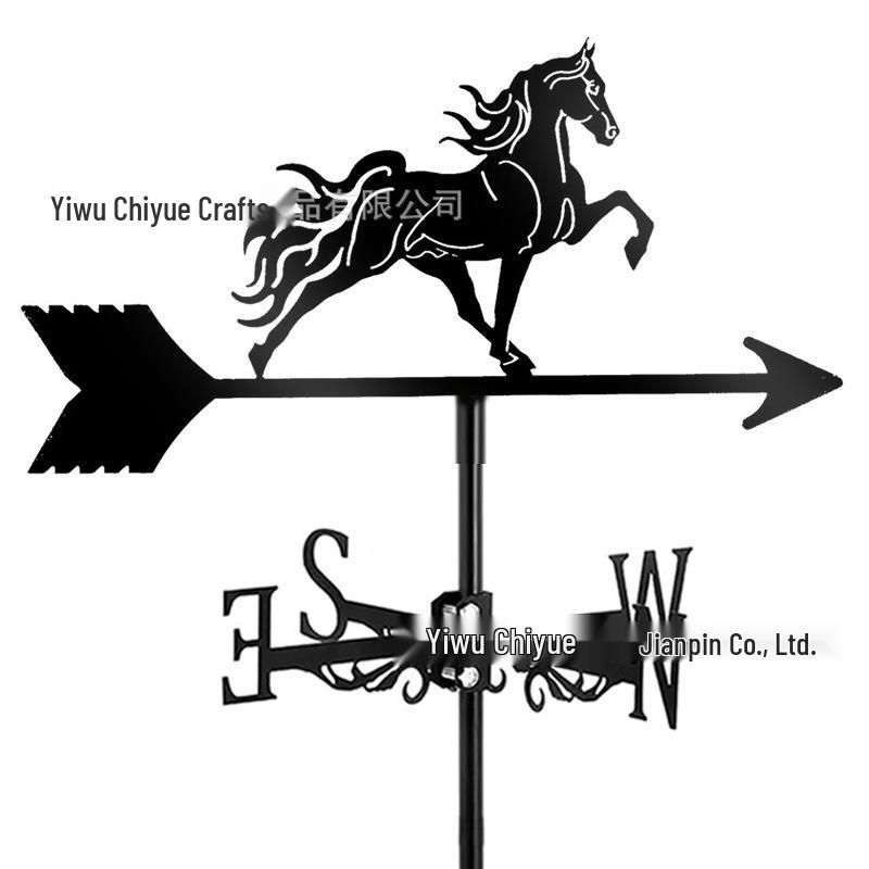 Weather Vane Ornament: Outdoor Wrought Iron Spray-Painted Roof Decoration Metal Craft