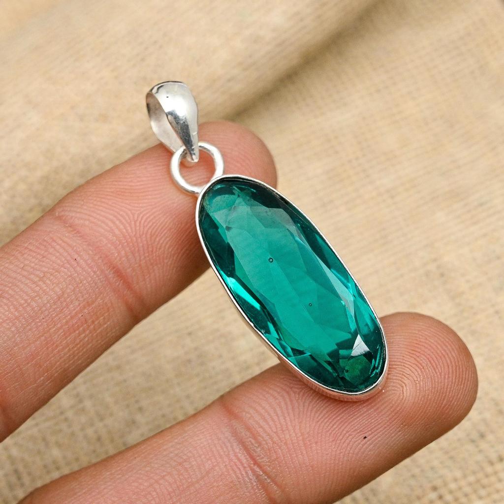 Hübscher handgefertigter Indicolit-Edelstein-Anhänger aus 925er Sterlingsilber für Frauen