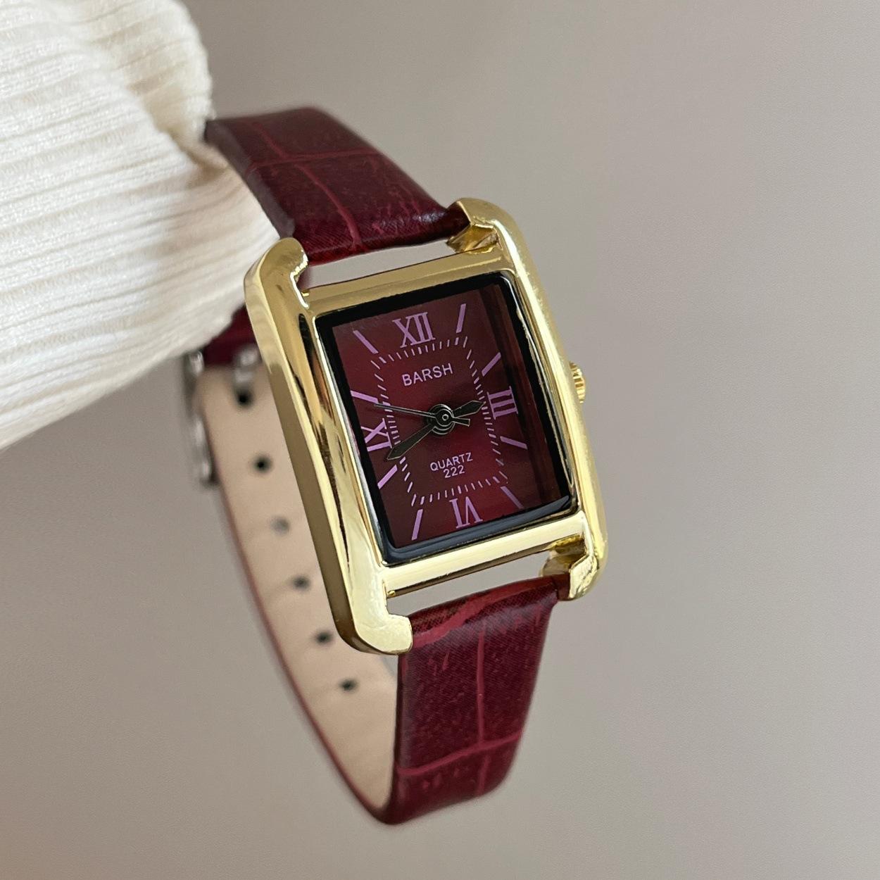 Niche Light Luxury Belt Casual Women Watch Retro Square Temperament Women красный