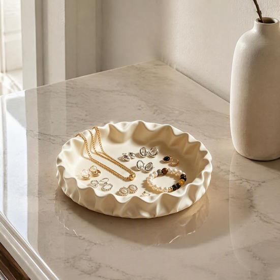 Decorative Storage for Rings 3D Printed Cream Ruffled Jewelry Tray, Wavy Rim Trinket Dish Dish, Elegant Vanity Organizer Necklaces Bracelets