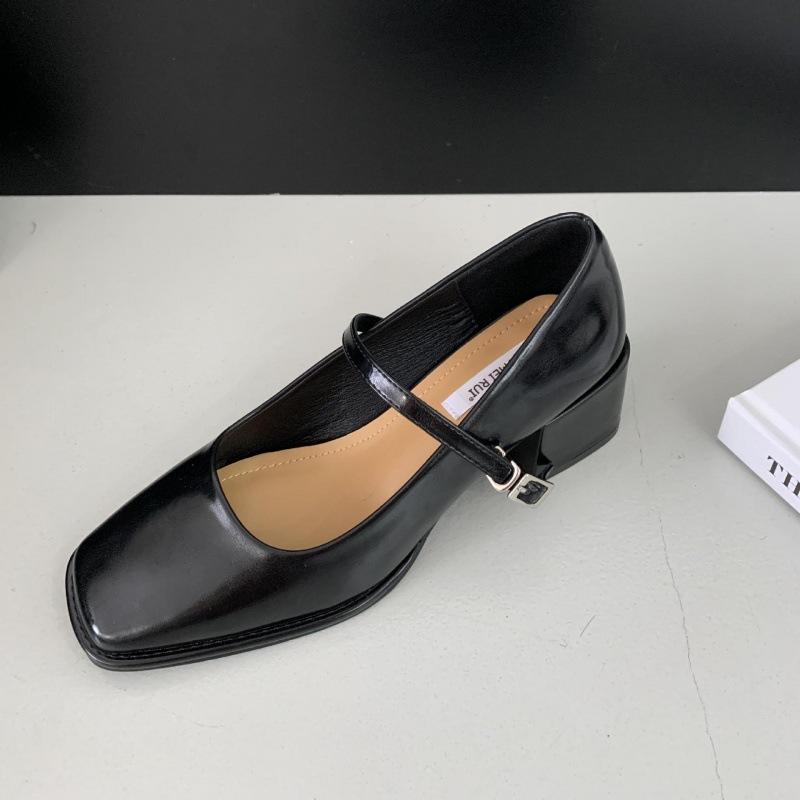 2025 Spring and Autumn New Middle Heel French Niche Mary Jane Thick Heel Single Shoes Women's Retro Word with Square Head Cool