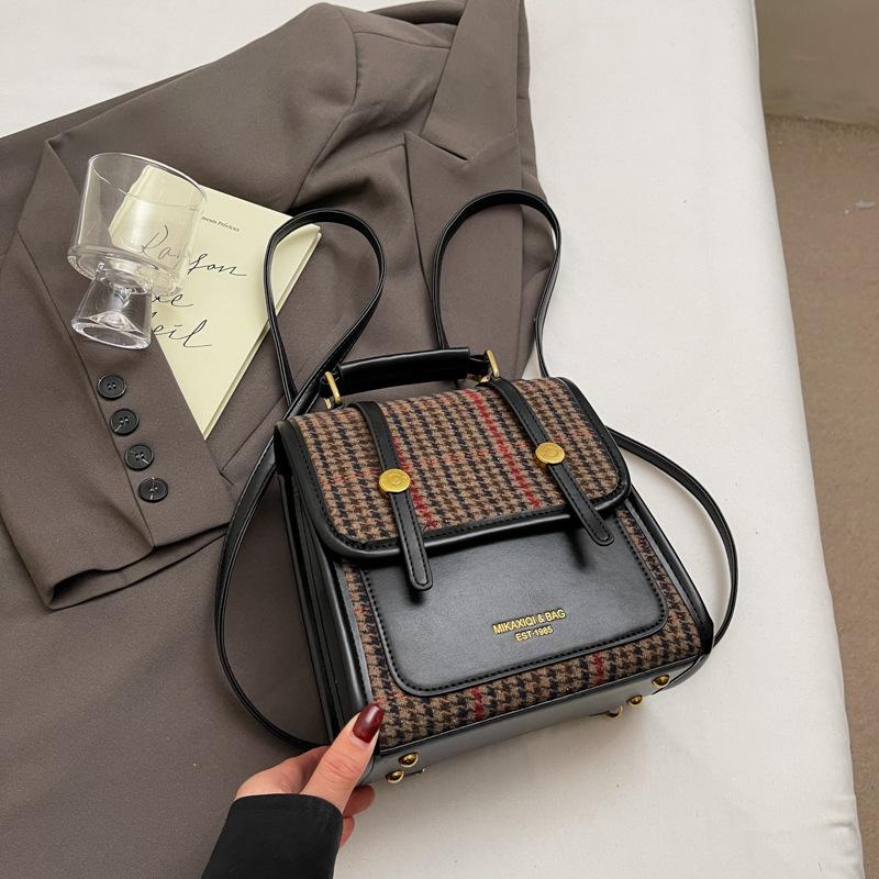 Niche Design Retro Versatile Backpack Women's New Autumn and Winter Casual Multi-purpose Shoulder Messenger Bag