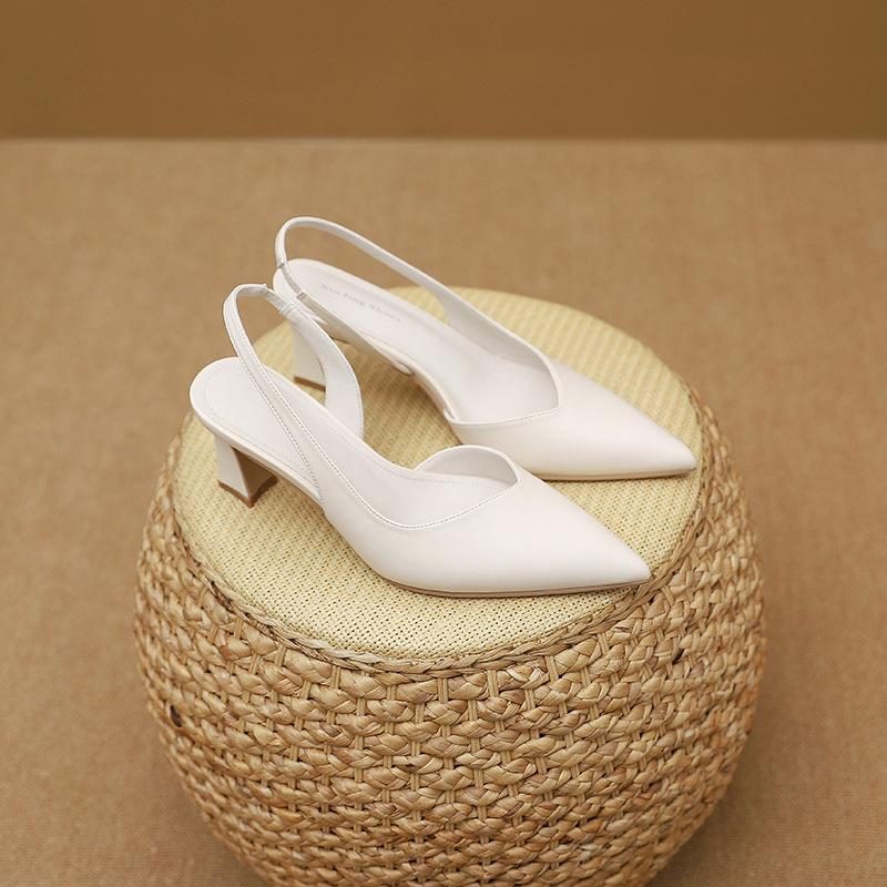 97199-3 Xiaoxiangfeng simple bag head sandals women's new rear empty shallow mouth pointed high heels thick heel women's shoes