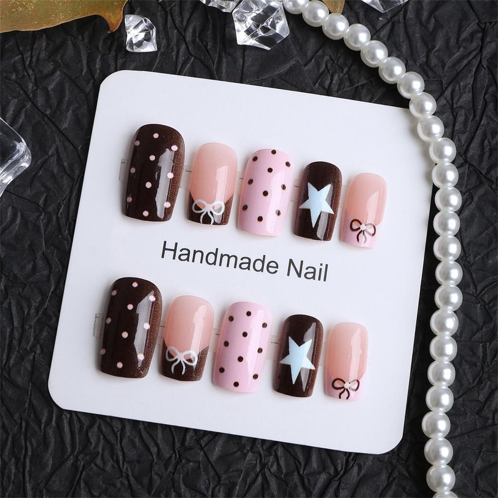 24 Stück Falsche Nägel Polka Dot Stern Braun Farbe Fake Nägel Wiederverwendbare Fake Nägel Tragbare Vollabdeckung Nagelspitzen Acryl Nagelspitzen