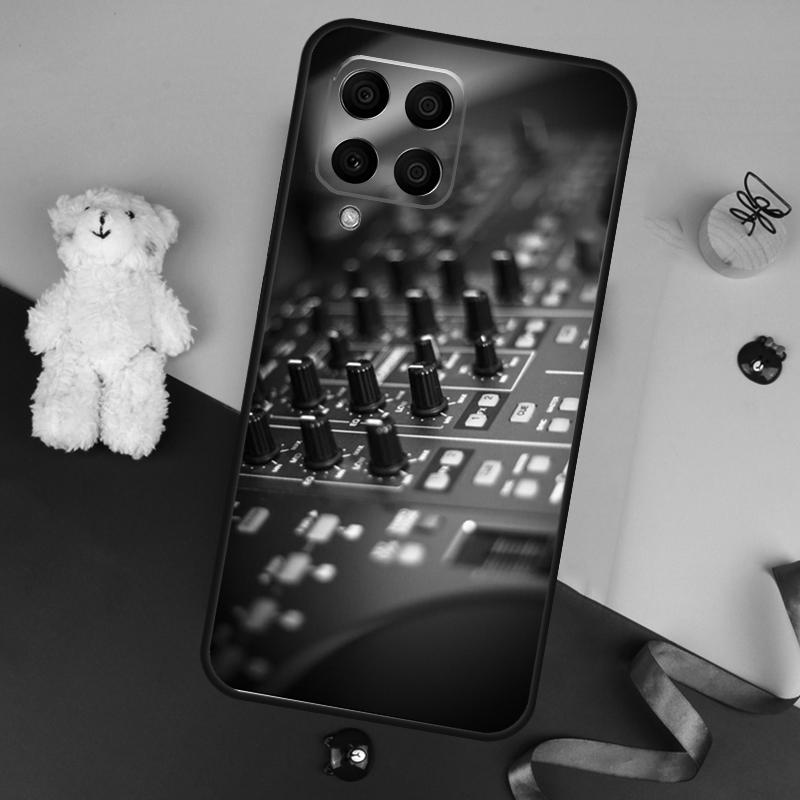 

Кейс-микшер для музыкального DJ-контроллера Для Samsung Galaxy M32 M52 M14 M54 M13 M33 M53 M56 M36 M16 M31 M11 M12 M35 M55 M15 M06 Samsung M06