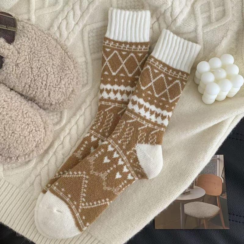 Women's Autumn and Winter Thick Woolen Loop Middle Tube Socks, Winter Cold Resistant Sleep Men's Breathable Long Socks