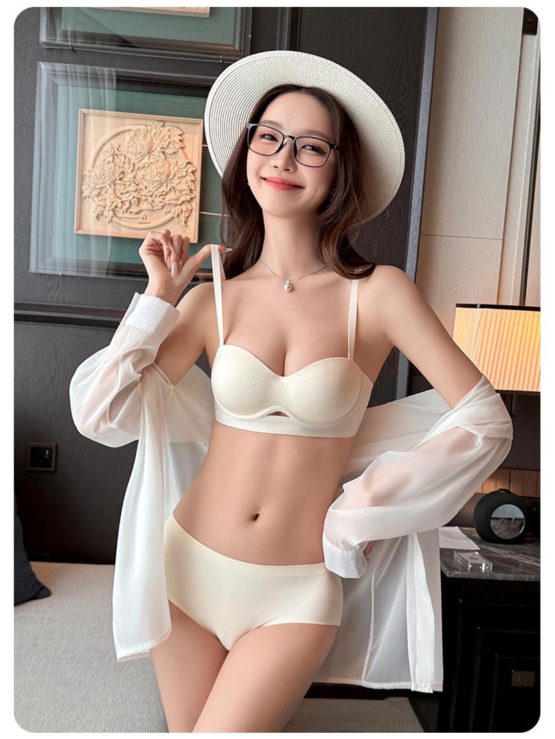 

Улучшающий нюдовый лифтинг и формирующий комплект бюстгальтера для красивой спины Off-White Single Piece