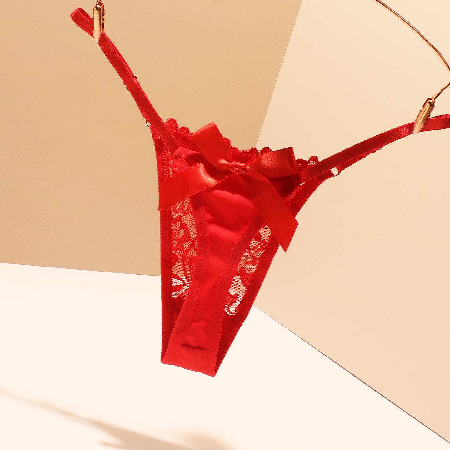 

Seamless Adjustable Lace Thong for Women - European & American Style One Size червоний