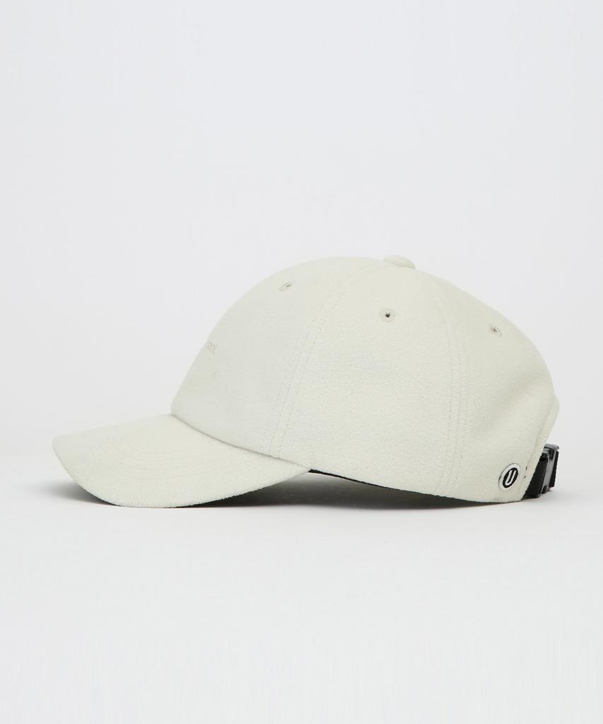 Eondeokeonteulol Winter Fleece Ball Cap U Logo / Polar Fleece / White Bear