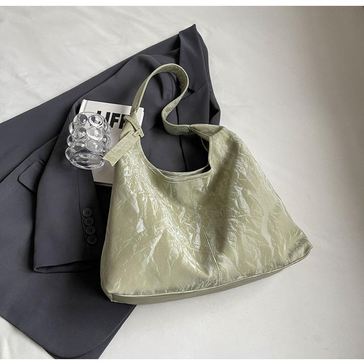 Korean version of the new tote bag large-capacity women's bag fashionable commuter shoulder underarm bag daily texture soft leather bag