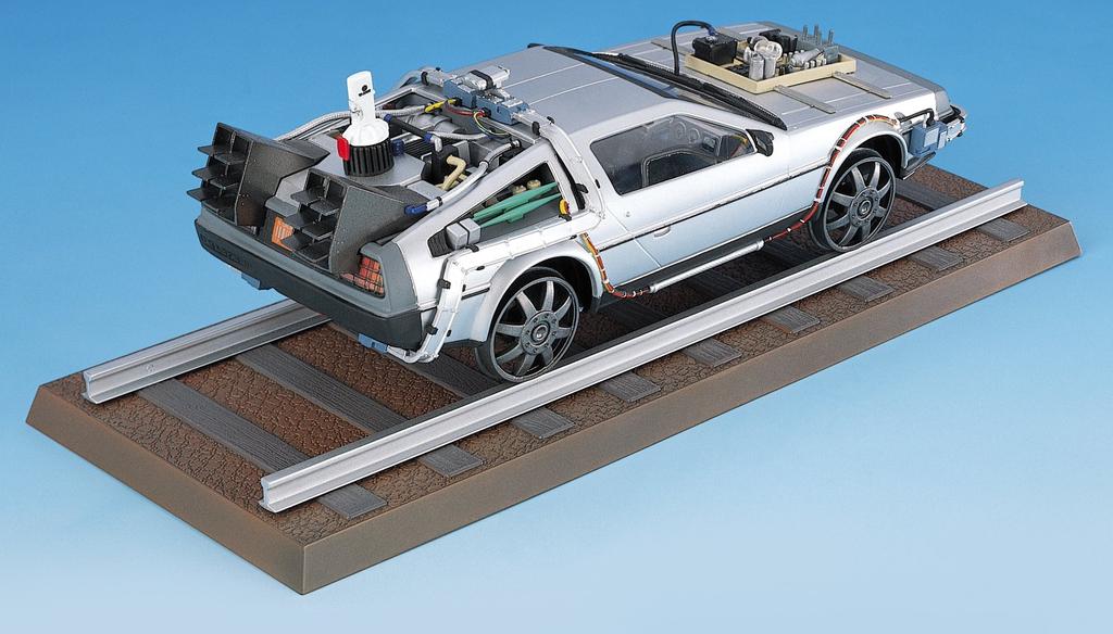 Aoshima Bunka Kyozaisha Movie Mecha Series Back to the Future Part III Time Machine Plastic Model 1/24 BT-03