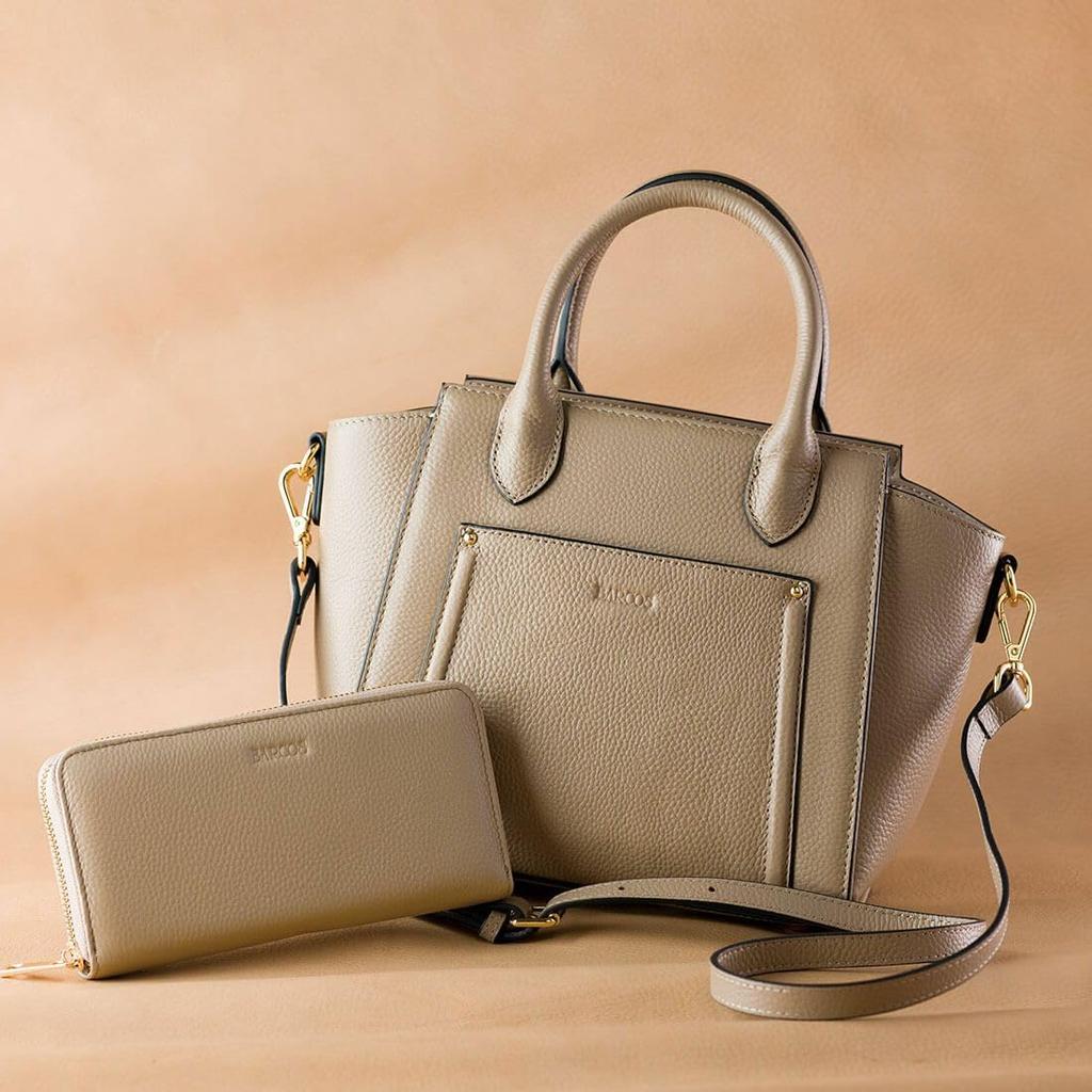 Barcos Nieten-Design Schrumpfleder 2-Wege-Handtasche & Langformat-Geldbörse Set mit Schultergurt, Taupe