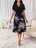 Elegante Vestito Corto con Stampa Floreale, Scollo a V e Cintura