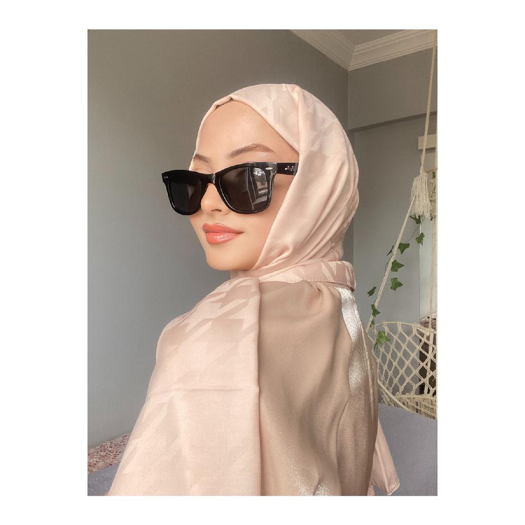 Houndsfoot Patterned Silky Jacquard Shawl