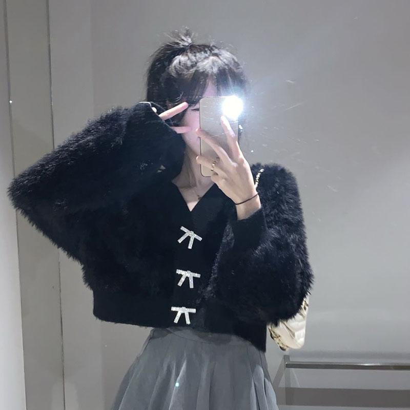 Cardigan Sweater Female 2023 Clothes Short Plush Plush Milk Hoopla Design Sense Niche V-neck Solid Sweater Female Tops