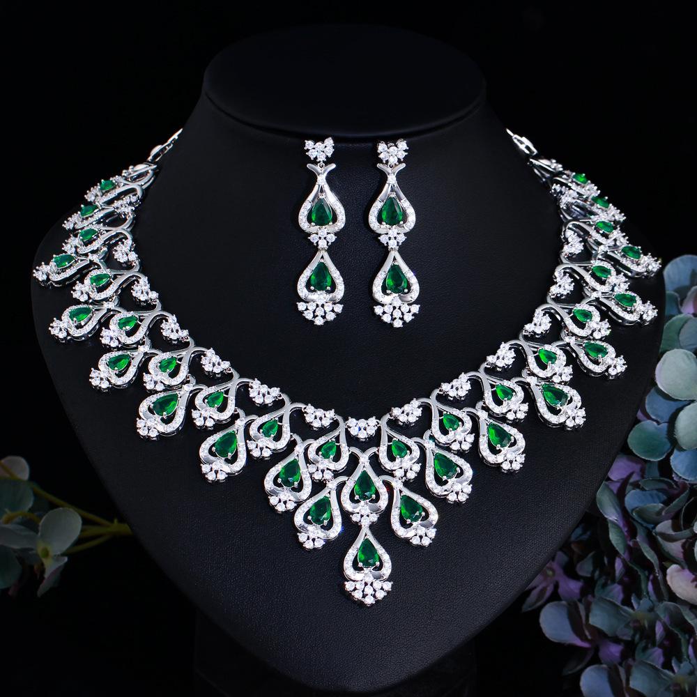 European And American Fashion Luxury Atmosphere Emerald Crystal Zircon Necklace Earrings Set Dress Dinner Bride Accessories