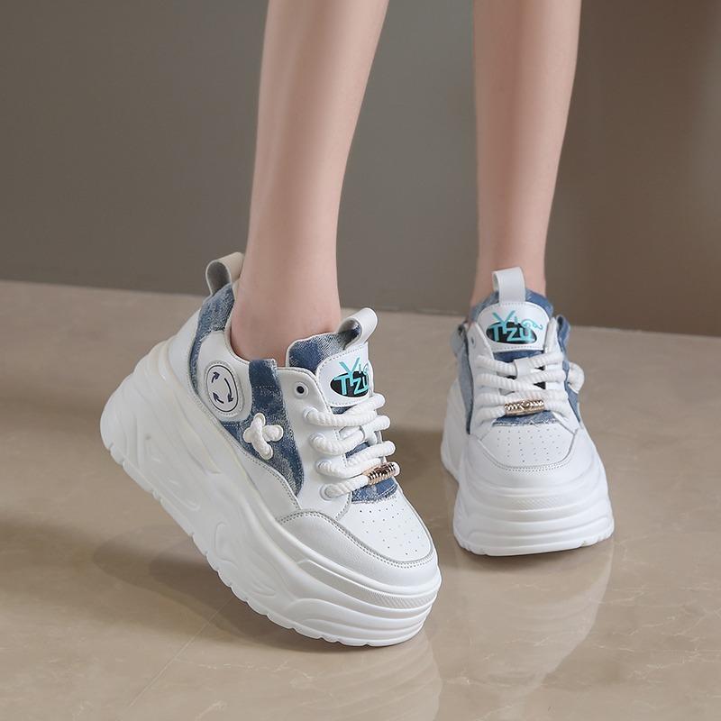 Fashion Petite Thick Bottomed White Women's Shoes 2024 Autumn/Winter New Release Spongy Cake Shoes Trendy Brand Color Block Sports Casua