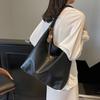 Large-capacity bag women's bag 2025 autumn and winter new simple soft leather shoulder underarm bag retro style commuter messenger bag