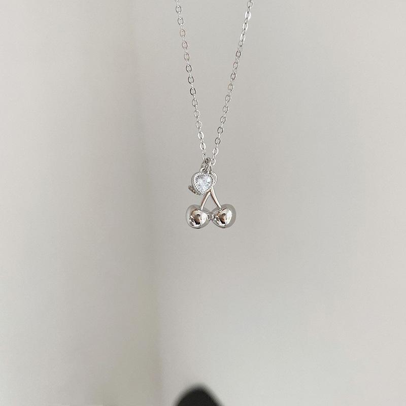Love Cherry Pendant Necklace Female Niche Design Sense Simple Trend Zircon Diamond Collarbone Chain Premium Durable