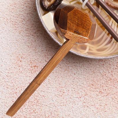 Cuchara de Sopa de Madera Mango Largo Estilo Japonés Cuchara para Ramen Olla Caliente Grande Cuchara de Servir con Forma de Caparazón de Tortuga Utensilios de Cocina Cubiertos