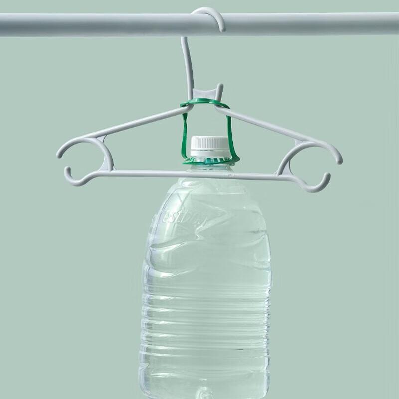 Camellia Plastic Non-Slip Clothes Hangers 15-Pack