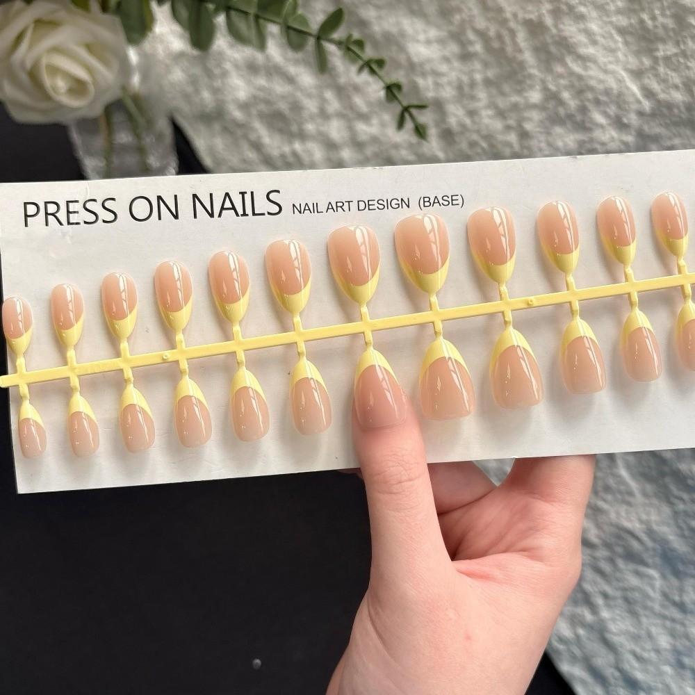 Mode 30 Stück Press-On-Nägel Mandelform Mittellange Falschnägel Matt Nude Glänzendes Finish Nagelspitzen Tägliches Tragen