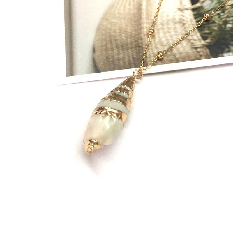 Natural Gold-Plated Conch Pendant Necklace - Colorful Shell & Clavicle Design